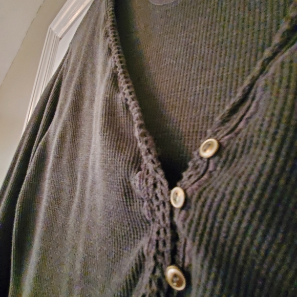 Eddie Bauer thermal long sleeve tee - Picture 3 of 4